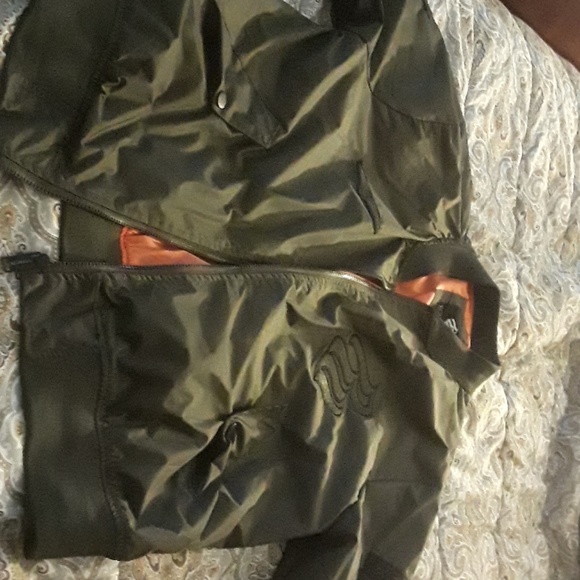 Flight Jacket - Picture 3 of 3